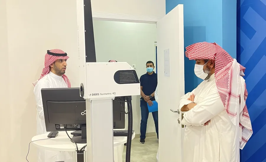 وكيل الجامعة يتفقد أعمال مركز جامعة المجمعة لتقنيات التأهيل والاطراف الاصطناعية - وكيل الجامعة يتفقد أعمال مركز جامعة المجمعة لتقنيات التأهيل والاطراف الاصطناعية