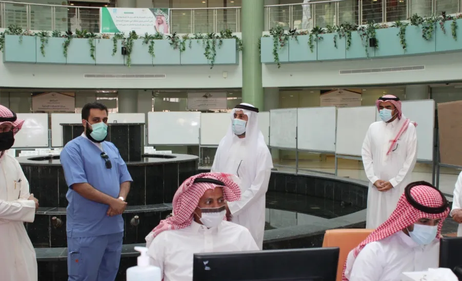 Vice-Rector for educational affairs visits College of Science in Zulfi - وكيل الجامعة للشؤون التعليمية يزور كلية العلوم بالزلفي
