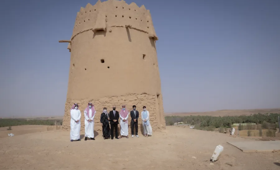 سعادة سفير دولة اليابان يزور الجامعة  - ]U,M