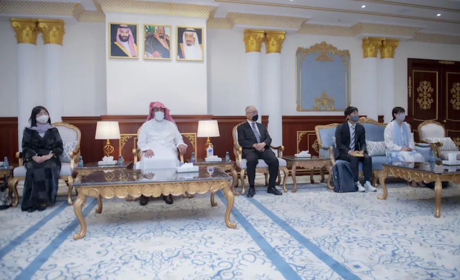 سعادة سفير دولة اليابان يزور الجامعة  - ]U,M