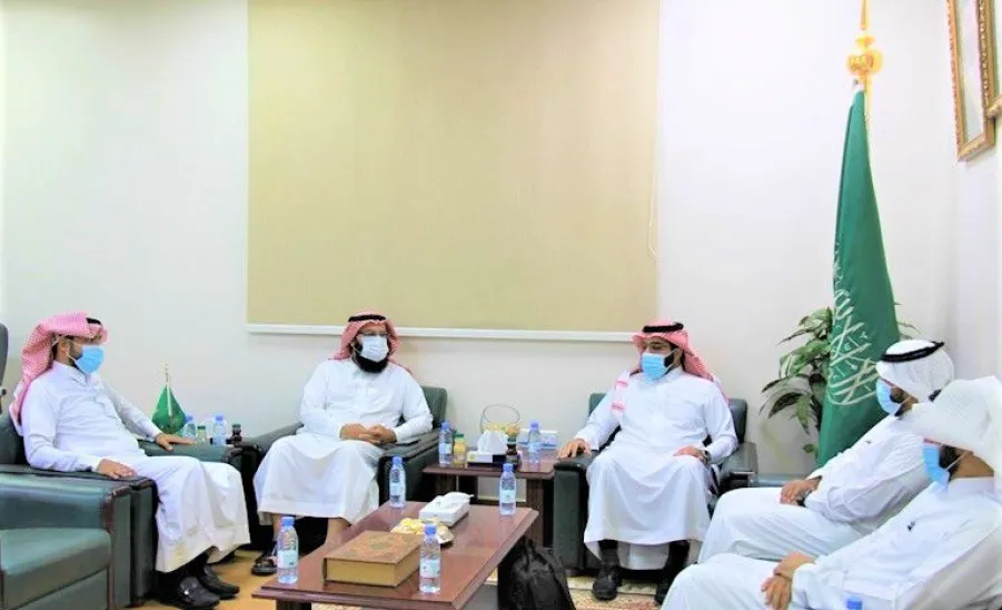 بمتابعة مباشرة من رئيس الجامعة وكيل الجامعة للشؤون التعليمية يشهد انطلاق أعمال تهيئة البرامج التعليمية المتقدمة للاعتماد الأكاديمي - جامعة المجمعة