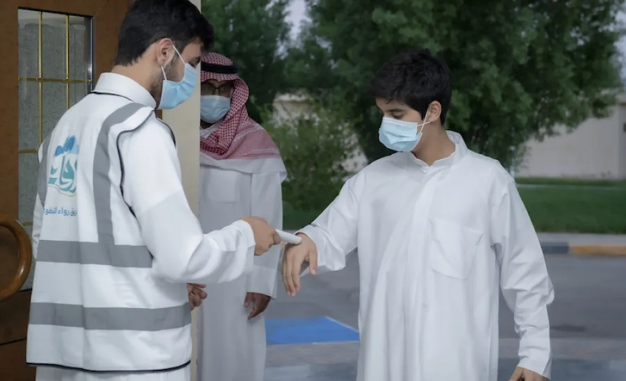 الجامعة تختتم مبادرة تطعيم لقاح كورونا ( خذ الخطوة ) للفئة العمرية من 12 إلى 18 سنة في مركز جلاجل -  جامعة المجمعة