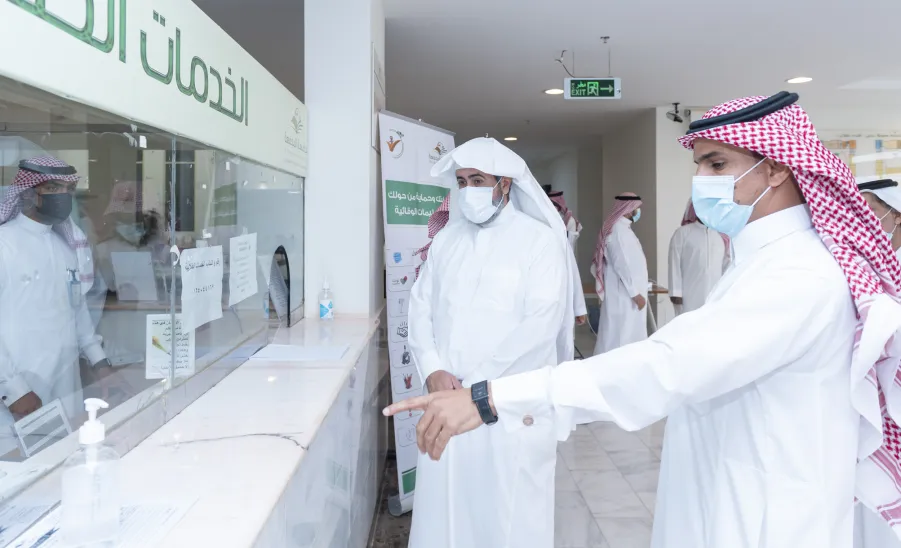 A Tour of inspection by vice-rector to College of Science and Humanities in Hawtat Sudair
 -  وكيل الجامعة يتفقد كلية العلوم والدراسات الإنسانية بحوطة سدير