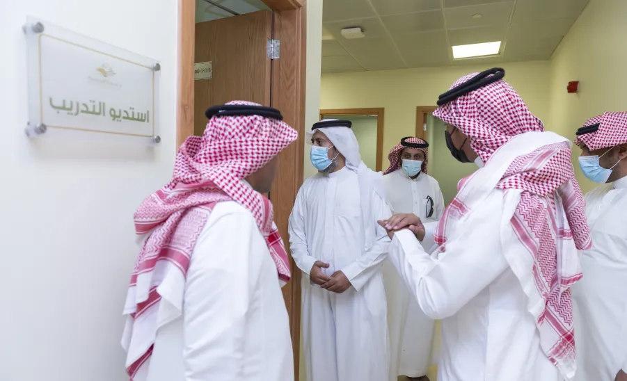 بعد قرار رئيس الجامعة بنقل ارتباطها...وكيل الجامعة للشؤون التعليمية يتفقد عمادة التعليم الإلكتروني والتعلم عن بعــد -  بعد قرار رئيس الجامعة بنقل ارتباطها...وكيل الجامعة للشؤون التعليمية يتفقد عمادة التعليم الإلكتروني والتعلم عن بعــد