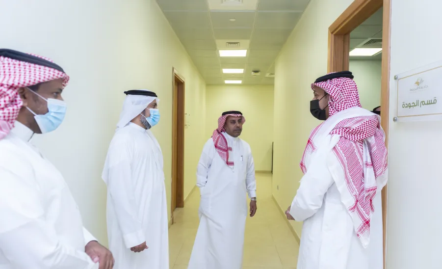 بعد قرار رئيس الجامعة بنقل ارتباطها...وكيل الجامعة للشؤون التعليمية يتفقد عمادة التعليم الإلكتروني والتعلم عن بعــد -  بعد قرار رئيس الجامعة بنقل ارتباطها...وكيل الجامعة للشؤون التعليمية يتفقد عمادة التعليم الإلكتروني والتعلم عن بعــد