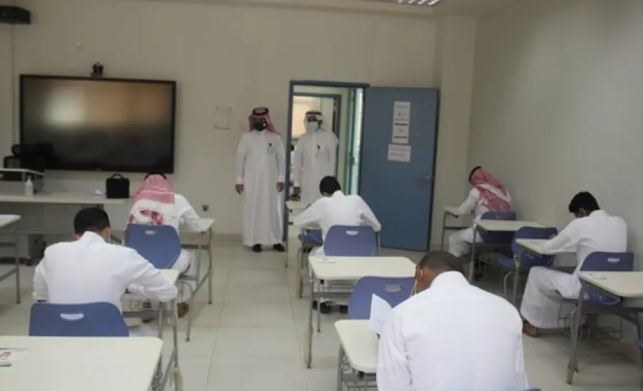 Deanship students are back to classes  - صورة من داخل القاعات
