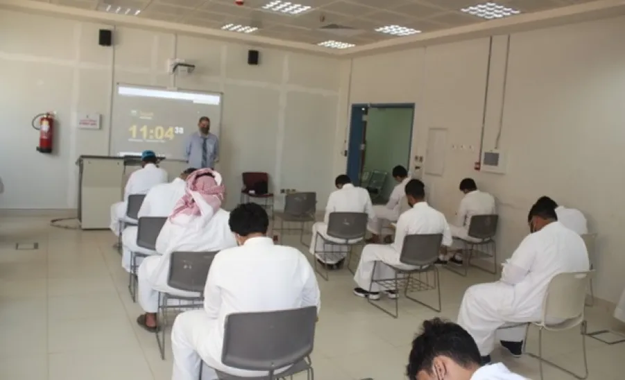 Deanship students are back to classes  - صورة من داخل القاعات