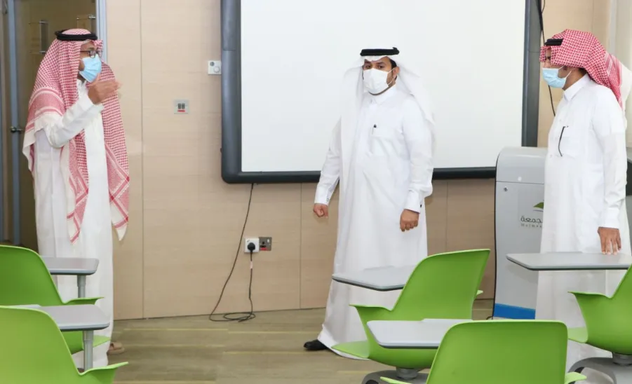 Dean of Library Affairs inspects the readiness of university libraries  - استعداداً للعام الجامعي ١٤٤٣هـ، عميد شؤون المكتبات يقف على جاهزية المكتبات الجامعية