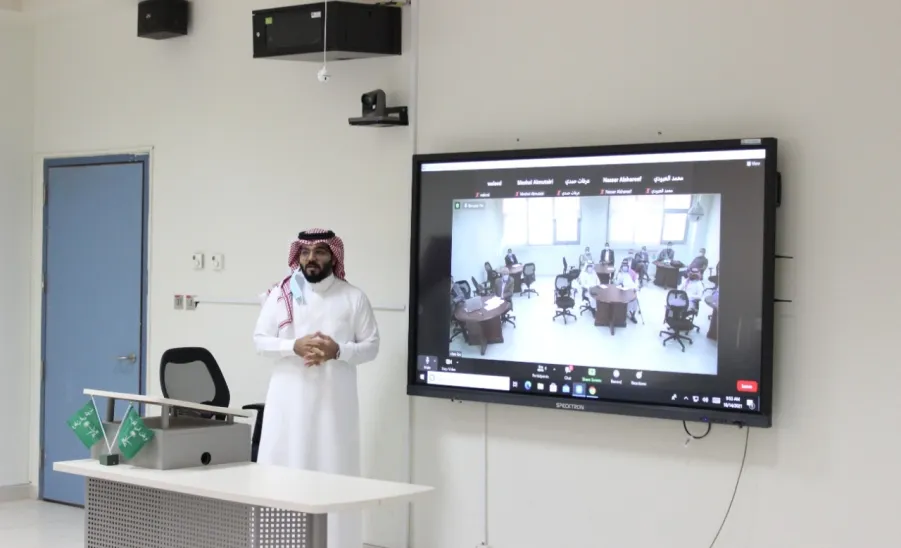 بإشراف وكيل الجامعة للشؤون التعليمية...فريق الاعتماد يواصل جهوده ويبحث جاهزية برنامج المحاسبة -  فريق الاعتماد