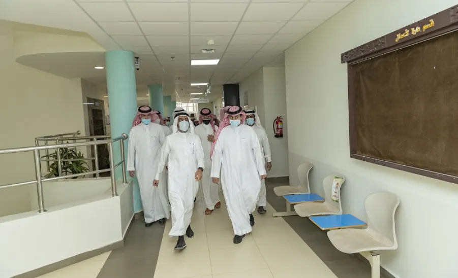  رئيس الجامعة يزور كلية العلوم والدراسات الإنسانية بحوطة سدير -  AA