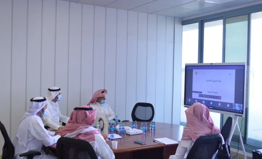 وكيل الجامعة للشؤون التعليمية يرأس الجلسة التاسعة للجنة الشؤون الأكاديمية - الجلسة التاسعة لجنة الشؤون الاكاديمية