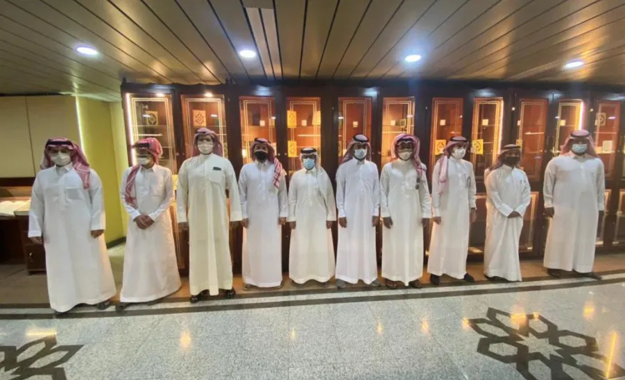 طلاب الجامعة في زيارة إلى المدينة المنورة - زيارة إلى المدينة المنورة