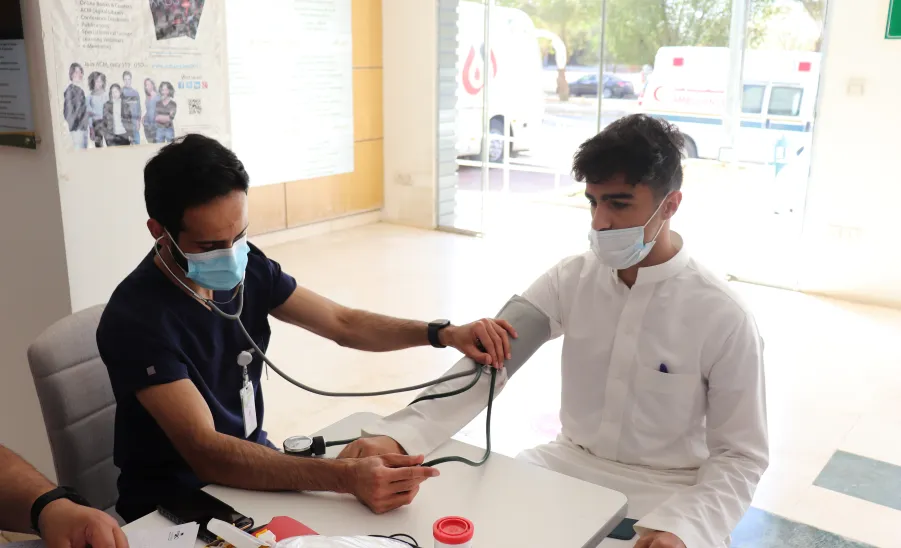 كلية علوم الحاسب والمعلومات تنظم حملة تبرع بالدم لمنسوبيها - 3