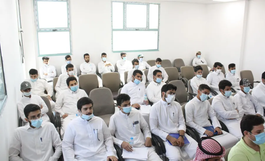 A training course by College of Engineering entitled "IPhone Mobile Devices Maintenance"
 - دورة تدريبية طلابية بكلية الهندسة بعنوان "صيانة أجهزة جوال الآيفون"