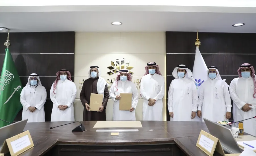وكيل الجامعة للشؤون التعليمية يوقع اتفاقية مع هيئة تقويم التعليم والتدريب ويثمن دعم رئيس الجامعة - جامعة المجمعة 