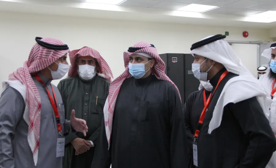 MU RECTOR VISITS DEANSHIP OF IT 
 -  رئيس الجامعة زيارة 