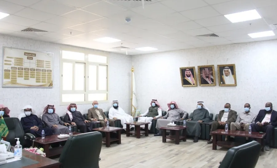 A visit to the College of Business Administration "Human Resources Track"
 - .