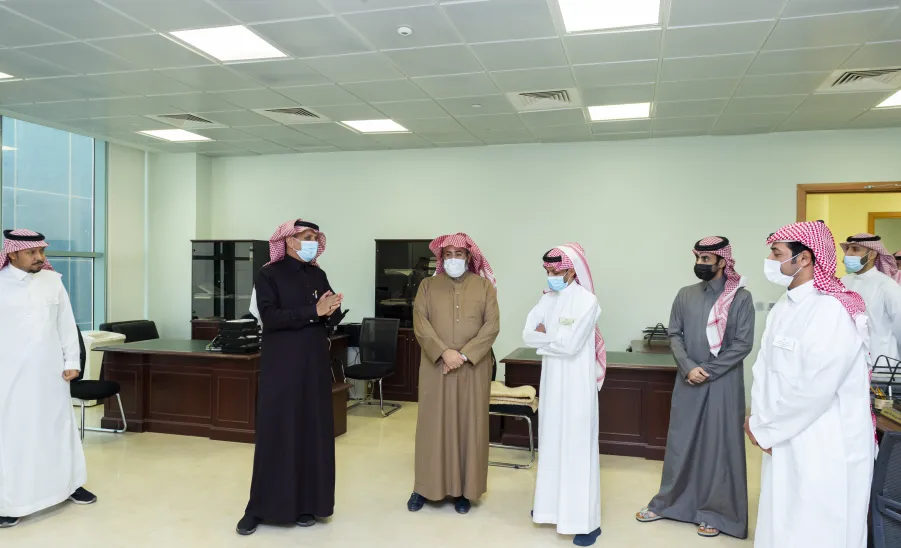 وكيل الجامعة يزور الإدارة العامة للشؤون الإدارية والمالية -  وكيل الجامعة يزور الإدارة العامة للشؤون الإدارية والمالية