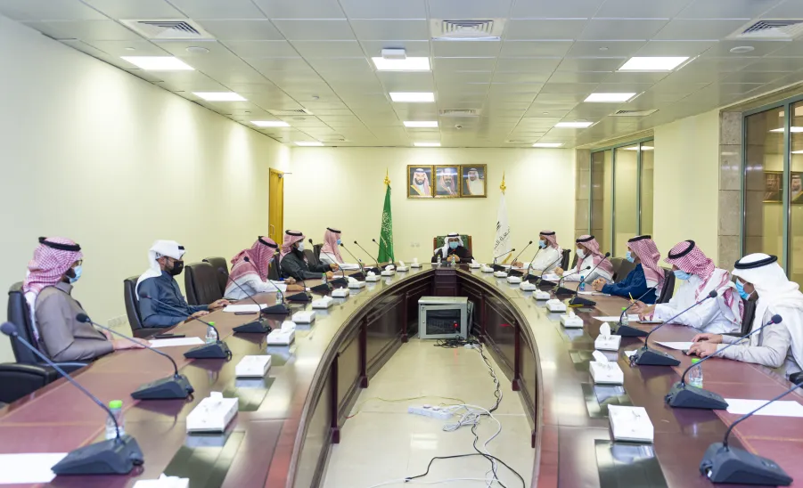د . الرميح  يترأس الاجتماع التشاوري الأول لوكالة الجامعة للدراسات العليا والبحث العلمي للعام الجامعي 1442-1443هـ -  أحمد الرميح