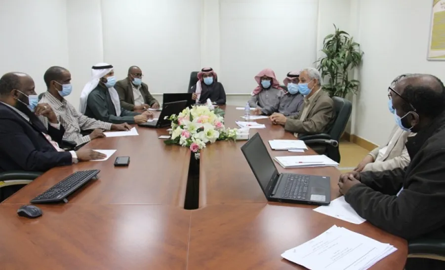 A visit to the College of Business Administration "Human Resources Track"
 - .