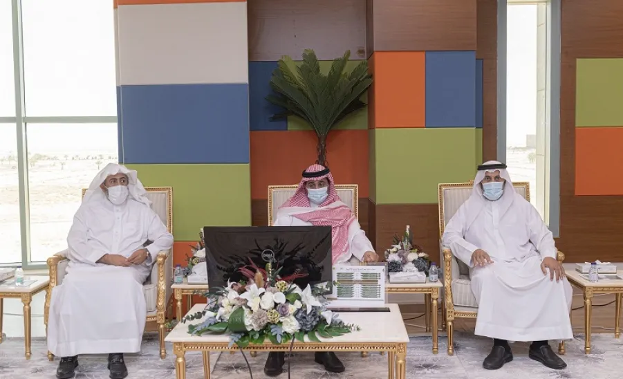 رئيس الجامعة يرعى ملتقى نحو التميز في البرامج الأكاديمية -  a