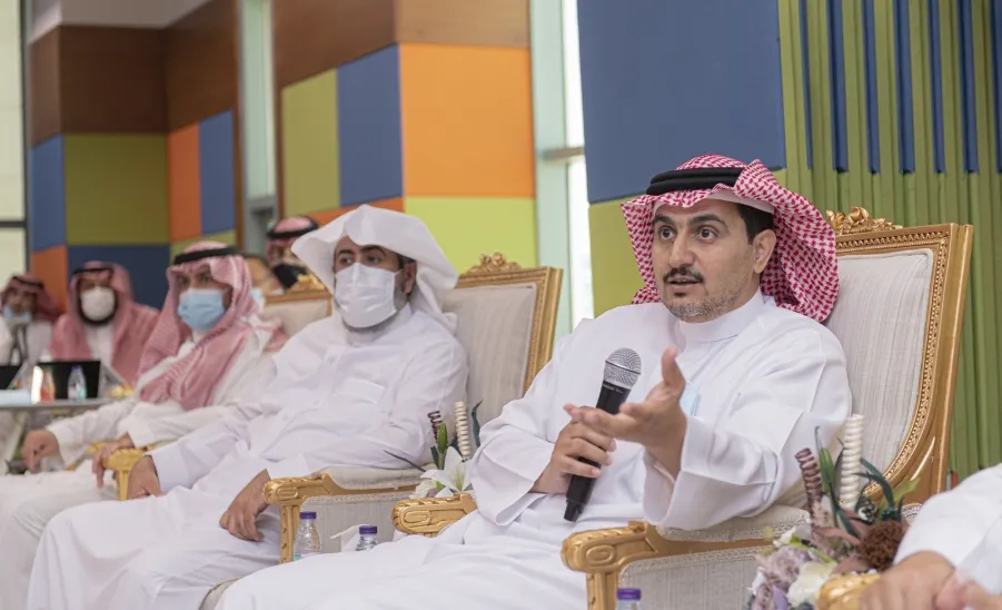 رئيس الجامعة يرعى ملتقى نحو التميز في البرامج الأكاديمية -  a