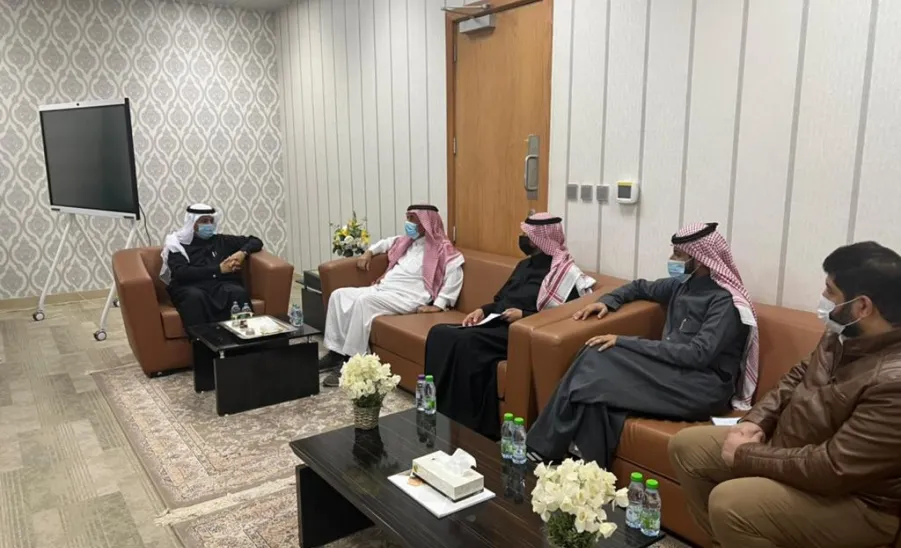 Vice-Rector for Graduate Studies and Scientific Research receives a delegation of Majmaah Chamber of Commerce
 -  لقاء وفد الغرفة التجارية 