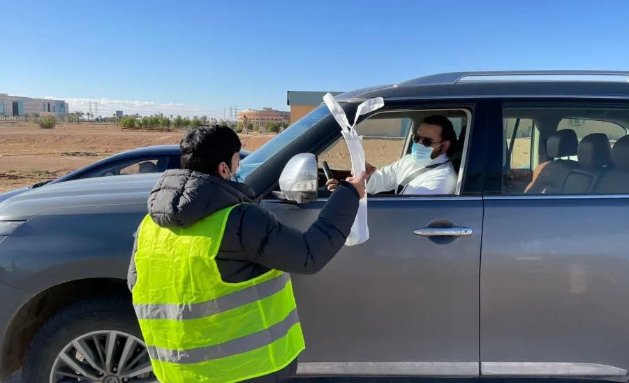 TRAFFIC SAFETY CENTER CONDUCTS LAUNCHES A FIELD CAMPAIGN TO RAISE AWARENESS ABOUT SEAT BELT  -  جامعة المجمعة 