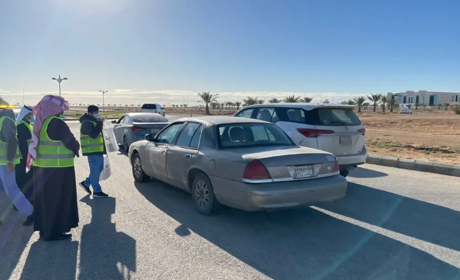 TRAFFIC SAFETY CENTER CONDUCTS LAUNCHES A FIELD CAMPAIGN TO RAISE AWARENESS ABOUT SEAT BELT  -  جامعة المجمعة 