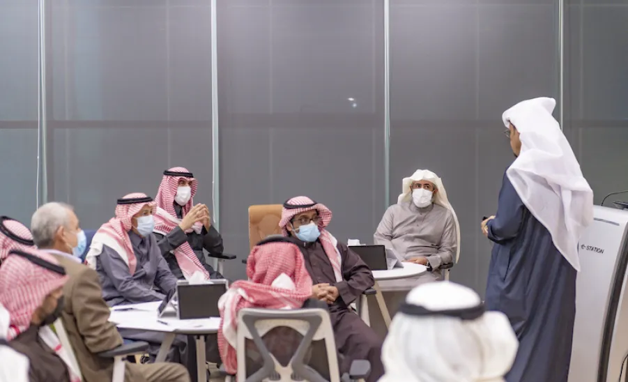 GENERAL ADMINISTRATION FOR ORGANIZATIONAL DEVELOPMENT CONDUCTS A WORKSHOP ON FORMS OF PROCEDURAL GUIDES  -  جامعة المجمعة 