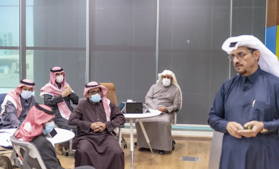 GENERAL ADMINISTRATION FOR ORGANIZATIONAL DEVELOPMENT CONDUCTS A WORKSHOP ON FORMS OF PROCEDURAL GUIDES  -  جامعة المجمعة 