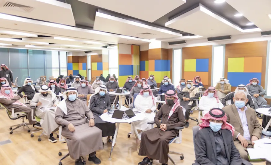 GENERAL ADMINISTRATION FOR ORGANIZATIONAL DEVELOPMENT CONDUCTS A WORKSHOP ON FORMS OF PROCEDURAL GUIDES  -  جامعة المجمعة 