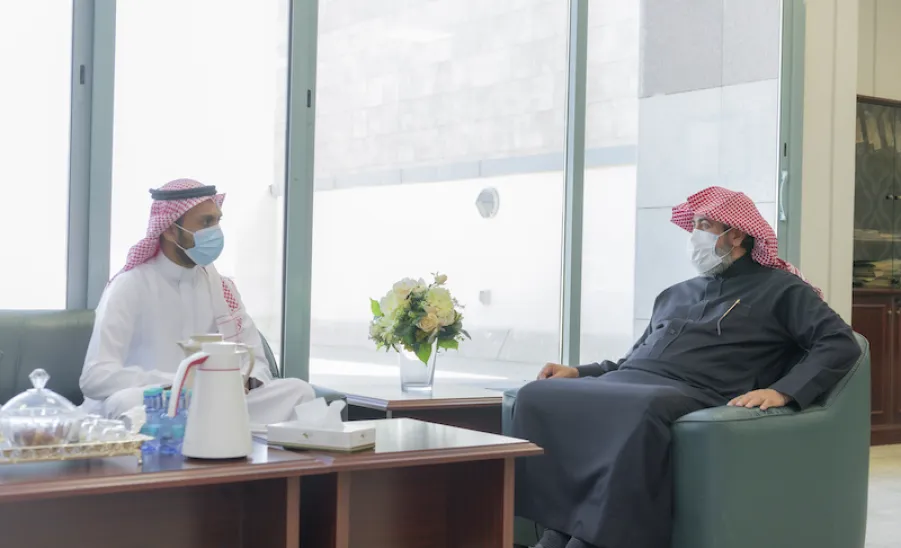 VICE-RECTOR WELCOMES A TEAM FROM SAUDI RAILWAY COMPANY (SAR) -  جامعة المجمعة 