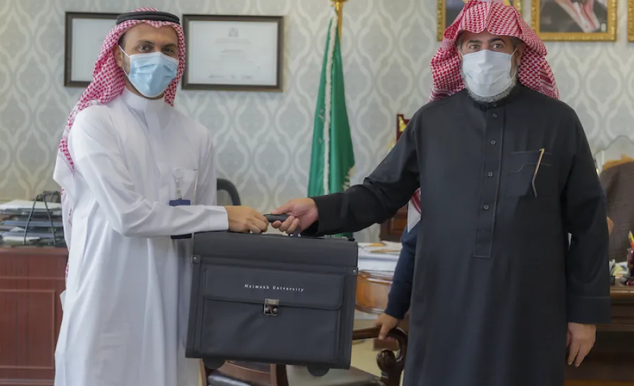 VICE-RECTOR WELCOMES A TEAM FROM SAUDI RAILWAY COMPANY (SAR) -  جامعة المجمعة 