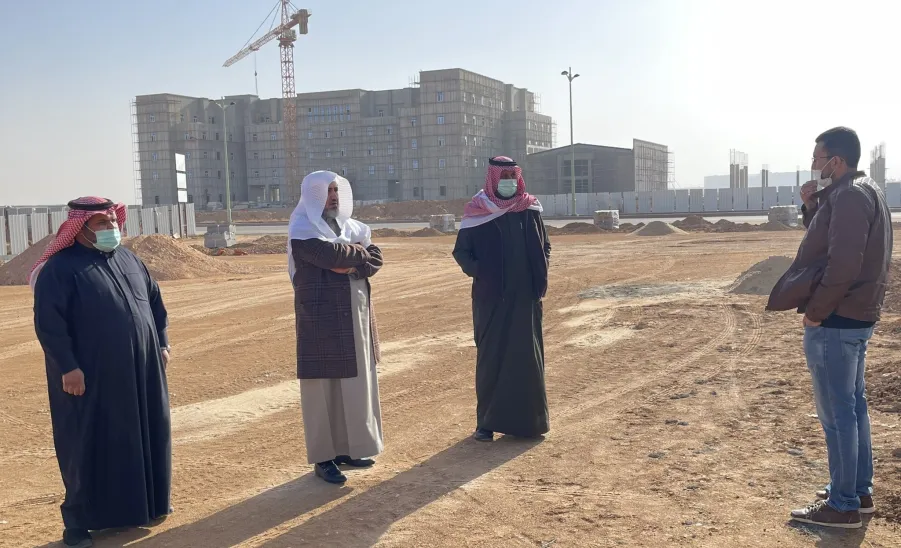 Vice-Rector inspects the progress of GAS's new building  - وكيل الجامعة يتفقد مراحل العمل في مشروع مبنى الإدارة العامة للخدمات