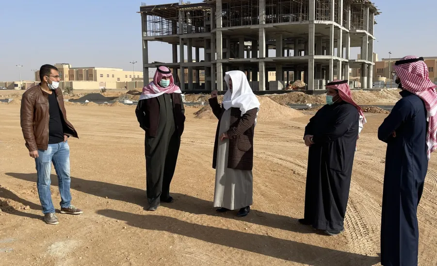 Vice-Rector inspects the progress of GAS's new building  - وكيل الجامعة يتفقد مراحل العمل في مشروع مبنى الإدارة العامة للخدمات