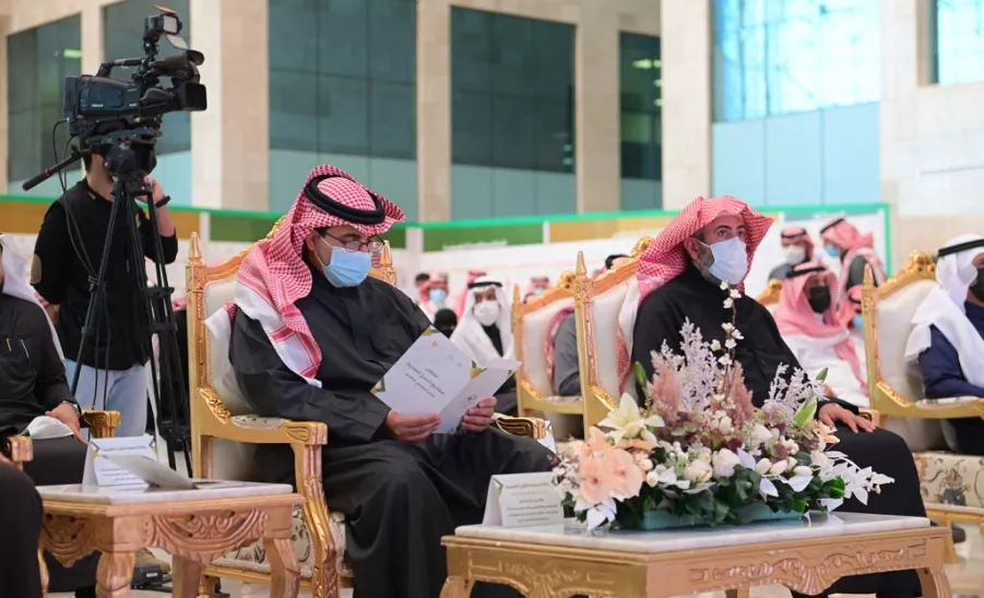 رئيس الجامعة يرعى ملتقى مشاريع التخرج الطلابية -  جامعة المجمعة
