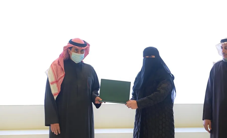 رئيس الجامعة يرعى ملتقى مشاريع التخرج الطلابية -  جامعة المجمعة