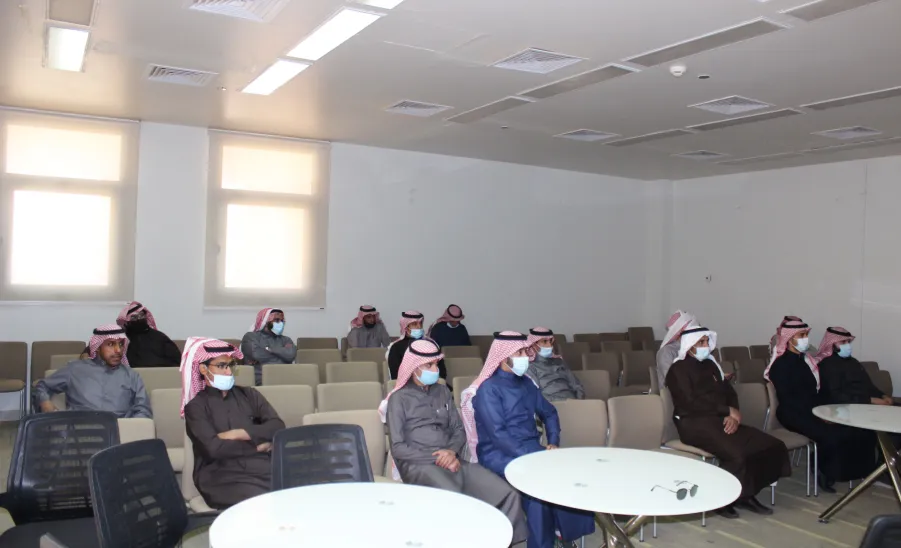 وحدة التدريب تقيم دورة بعنوان أسس كتابة التقارير الإدارية - 1