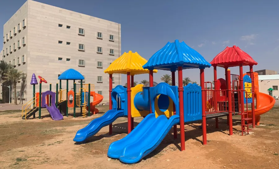 Renovating old playgrounds at university housing  - الألعاب 3