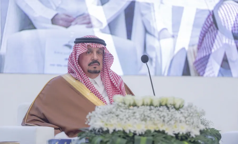 الأربعاء... وكيل الجامعة للشُّؤون التَّعليميَّة يشارك اجتماع  بمقر جامعة أُمِّ القرى وفي ذات اليوم يشارك حفل احتفاء أمير منطقة الرياض بخريجي جامعة المجمعة -  حفل الخريجين