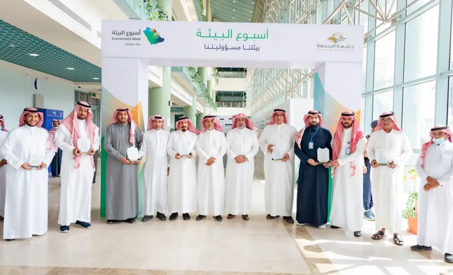 وكيل الجامعة يدشن فعاليات أسبوع البيئة بالجامعة - جامعة المجمعة 