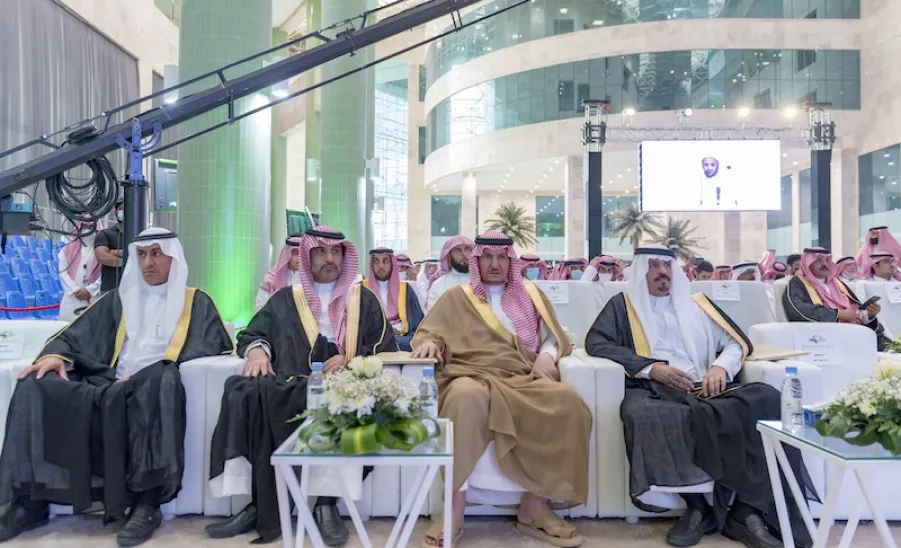 برعاية صاحب السمو الملكي الأمير فيصل بن بندر - أمير منطقة الرياض - الجامعة تقيم حفل تخريج الدفعة الثالثة عشرة من طلابها - 12