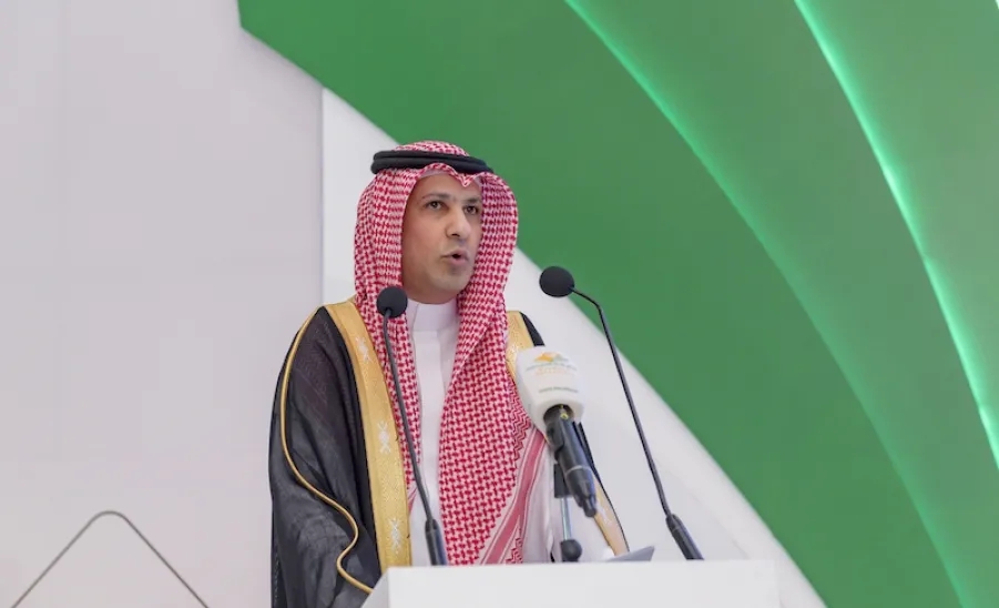 برعاية صاحب السمو الملكي الأمير فيصل بن بندر - أمير منطقة الرياض - الجامعة تقيم حفل تخريج الدفعة الثالثة عشرة من طلابها - 13