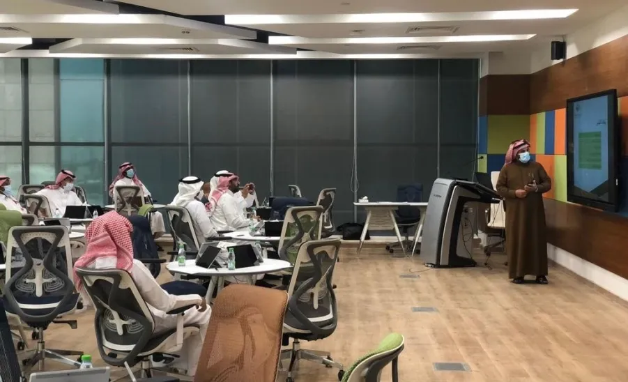 إدارة قياس الاداء بالمكتب تعقد ورشة عمل لملاك المؤشرات في الجامعة - مكتب الرؤية