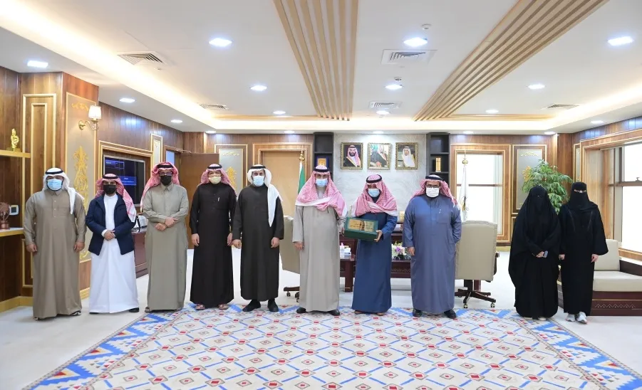 أ.د العبودي يشارك لقاء رئيس الجامعة برئيس وأعضاء مجلس إدارة نادي أصدقاء نزاهة الجامعي -  استقبال نادي نزاهــه