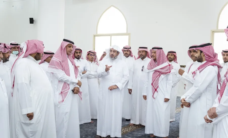 MU VICE-RECTOR LAUNCHES ZULFI'S HOUSING MOSQUE
 - وكيل الجامعة يفتتح مسجد مجمع الإسكان بالمدينة الجامعية بالزلفي