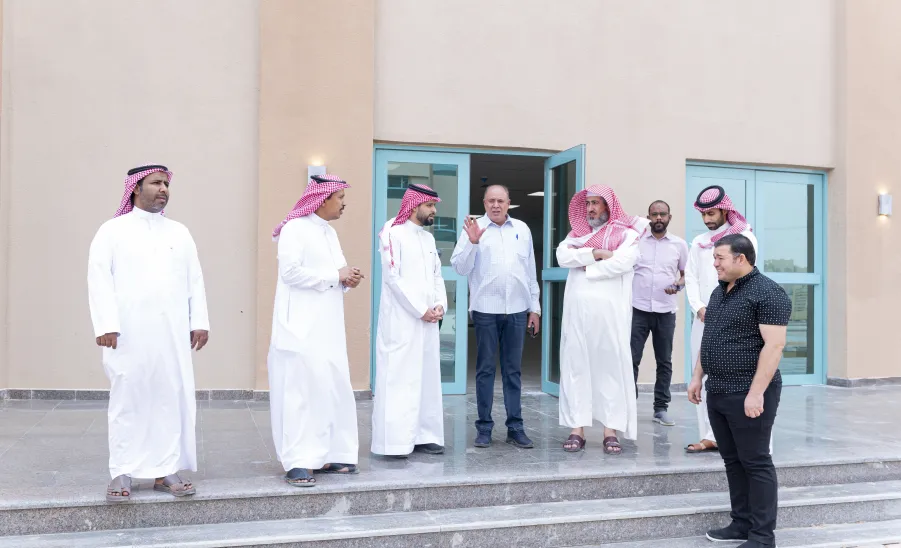 وكيل الجامعة يتفقد الاعمال النهائية في مشروع المباني المساندة بالمدينة الجامعية بالمجمعة -  جامعة المجمعة