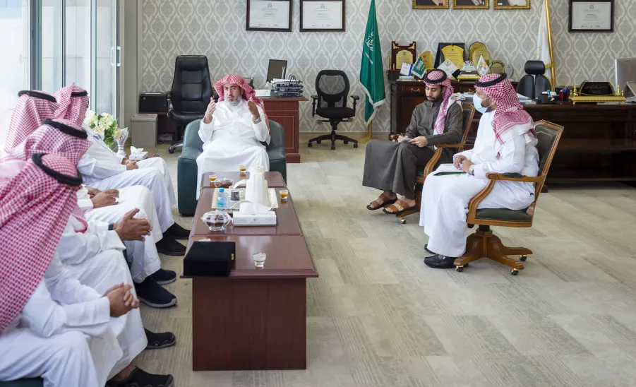 على هامش إقامة فعاليات أسبوع البيئة: وكيل الجامعة يستقبل وفد فرع وزارة البيئة والمياه والزراعة بمحافظة المجمعة -  على هامش إقامة فعاليات أسبوع البيئة: وكيل الجامعة يستقبل وفد فرع وزارة البيئة والمياه والزراعة بمحافظة المجمعة