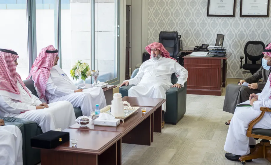 على هامش إقامة فعاليات أسبوع البيئة: وكيل الجامعة يستقبل وفد فرع وزارة البيئة والمياه والزراعة بمحافظة المجمعة -  على هامش إقامة فعاليات أسبوع البيئة: وكيل الجامعة يستقبل وفد فرع وزارة البيئة والمياه والزراعة بمحافظة المجمعة